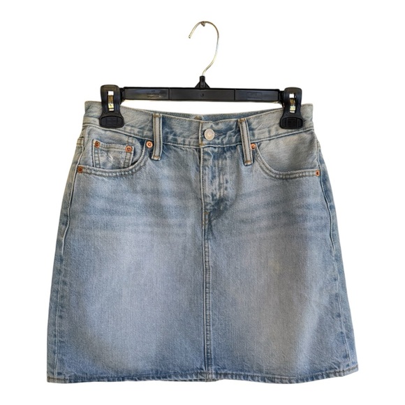 Levi's Dresses & Skirts - Levi’s Denim Mini Skirt - Size W26